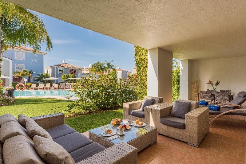 Cortijo Del Mar Resort Естепона Стая снимка
