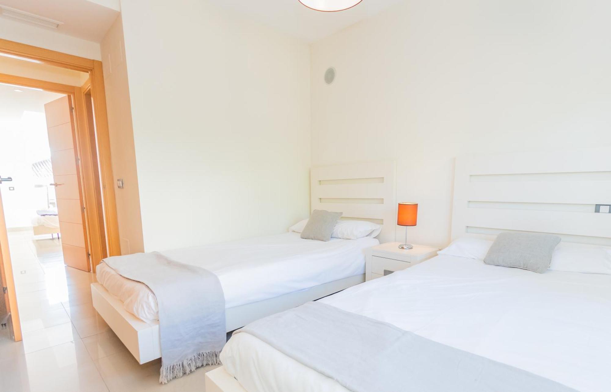 Cortijo Del Mar Resort Естепона Екстериор снимка